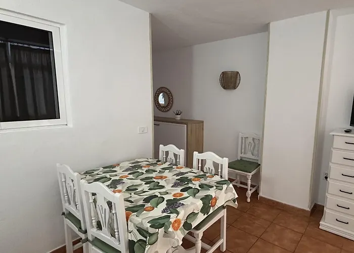 아파트 The Vistamar 158 *